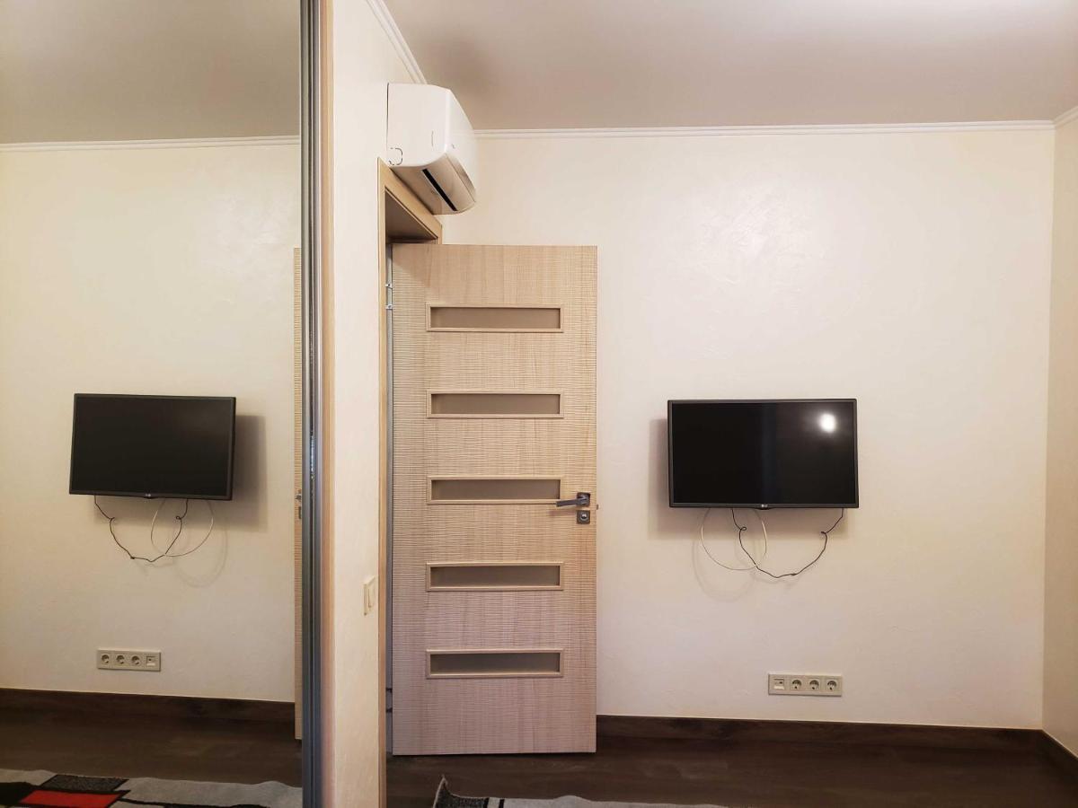 Unique 1 Bd Apt Dt W/Free Parking And Wi-Fi Apartman Kisinyov Kültér fotó