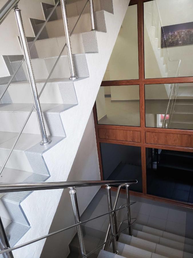 Unique 1 Bd Apt Dt W/Free Parking And Wi-Fi Apartman Kisinyov Kültér fotó